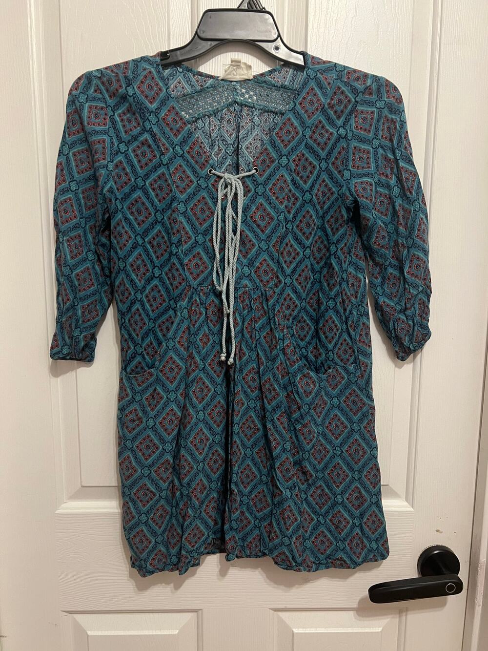 Love Blouse green and red diamond patten half sleeves long shirt